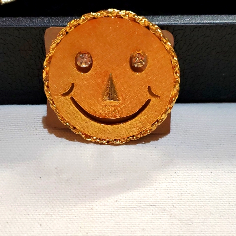 Vintage Smiley Face Brooch Pendant